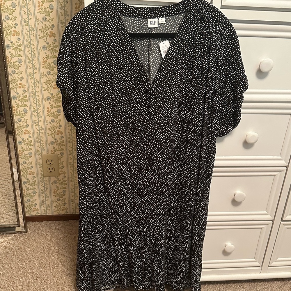 V-neck dress